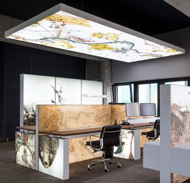 Leuchtkasten als Deckenabhängung 4 Leuchtkasten als Deckenabhängung 4