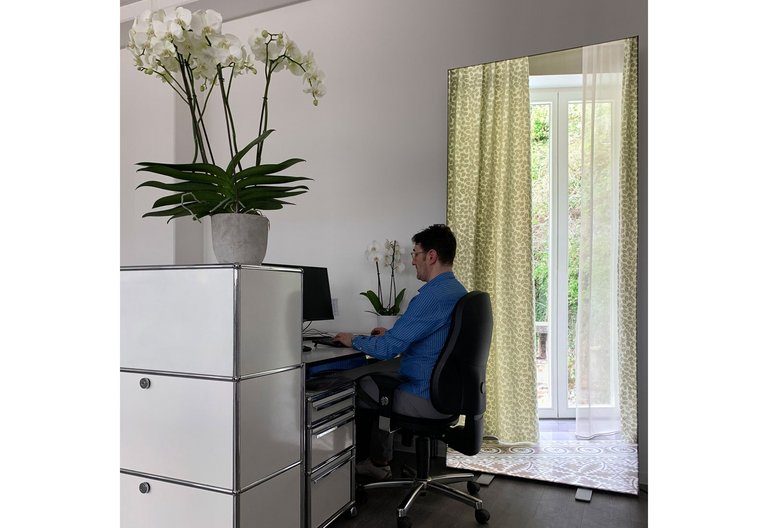 Caja de luz LED como separador de ambientes – ADO Goldkante Caja de luz LED como separador de espacios – ADO Goldkante